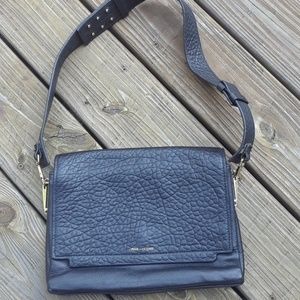 Pour La Victoire leather purse